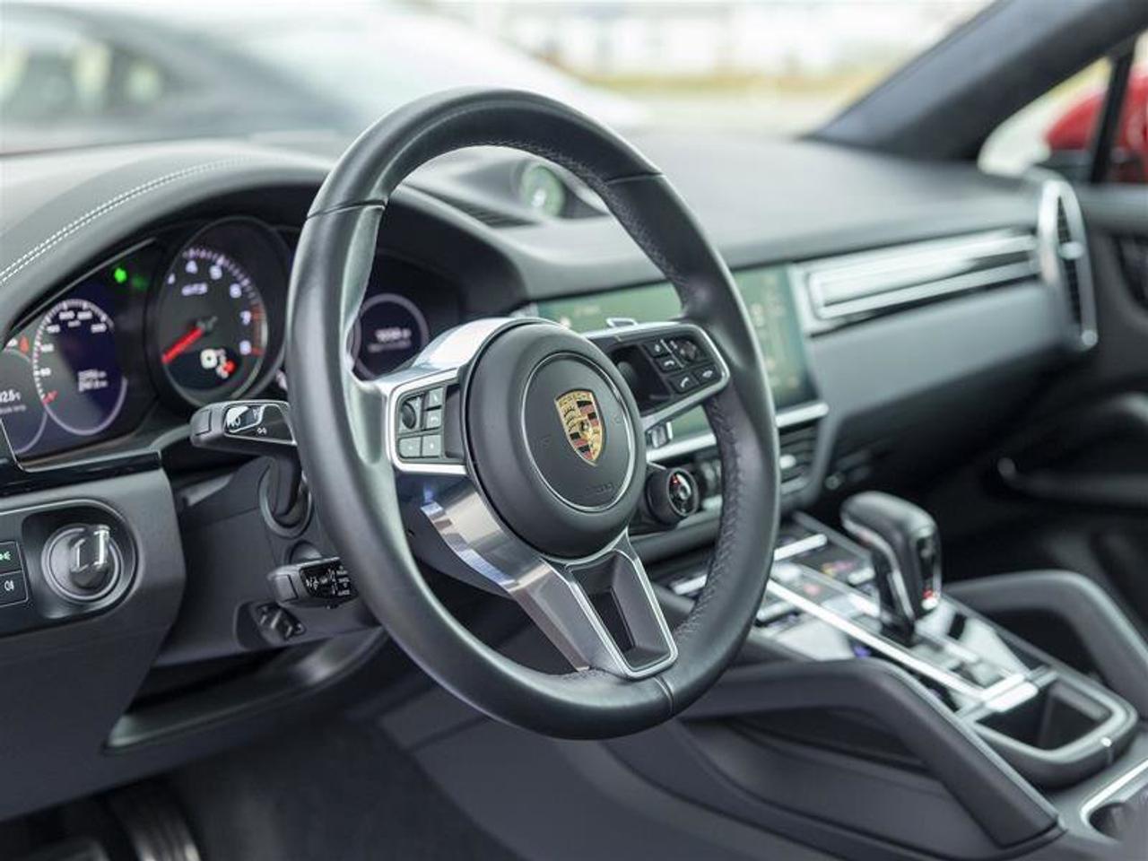 2023 Porsche Cayenne GTS Red Photo