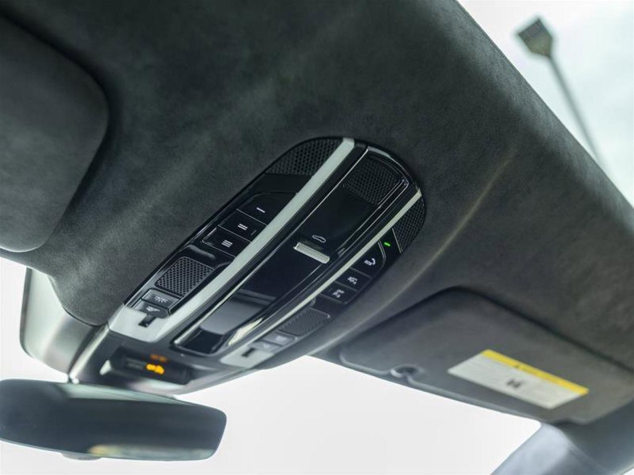 2023 Porsche Cayenne GTS Red Photo