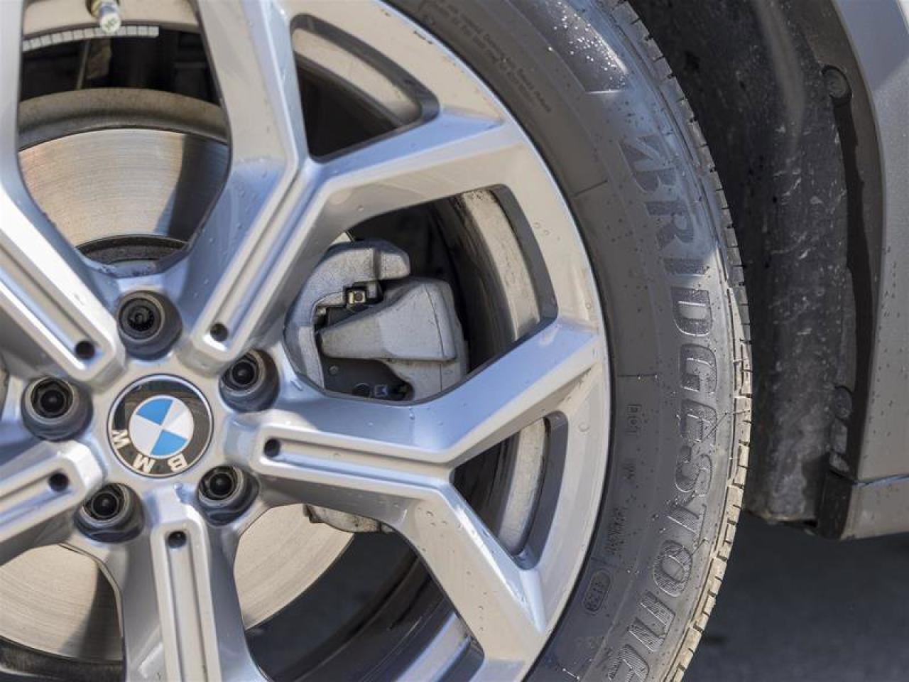 2025 BMW X4 xDrive30i White Photo