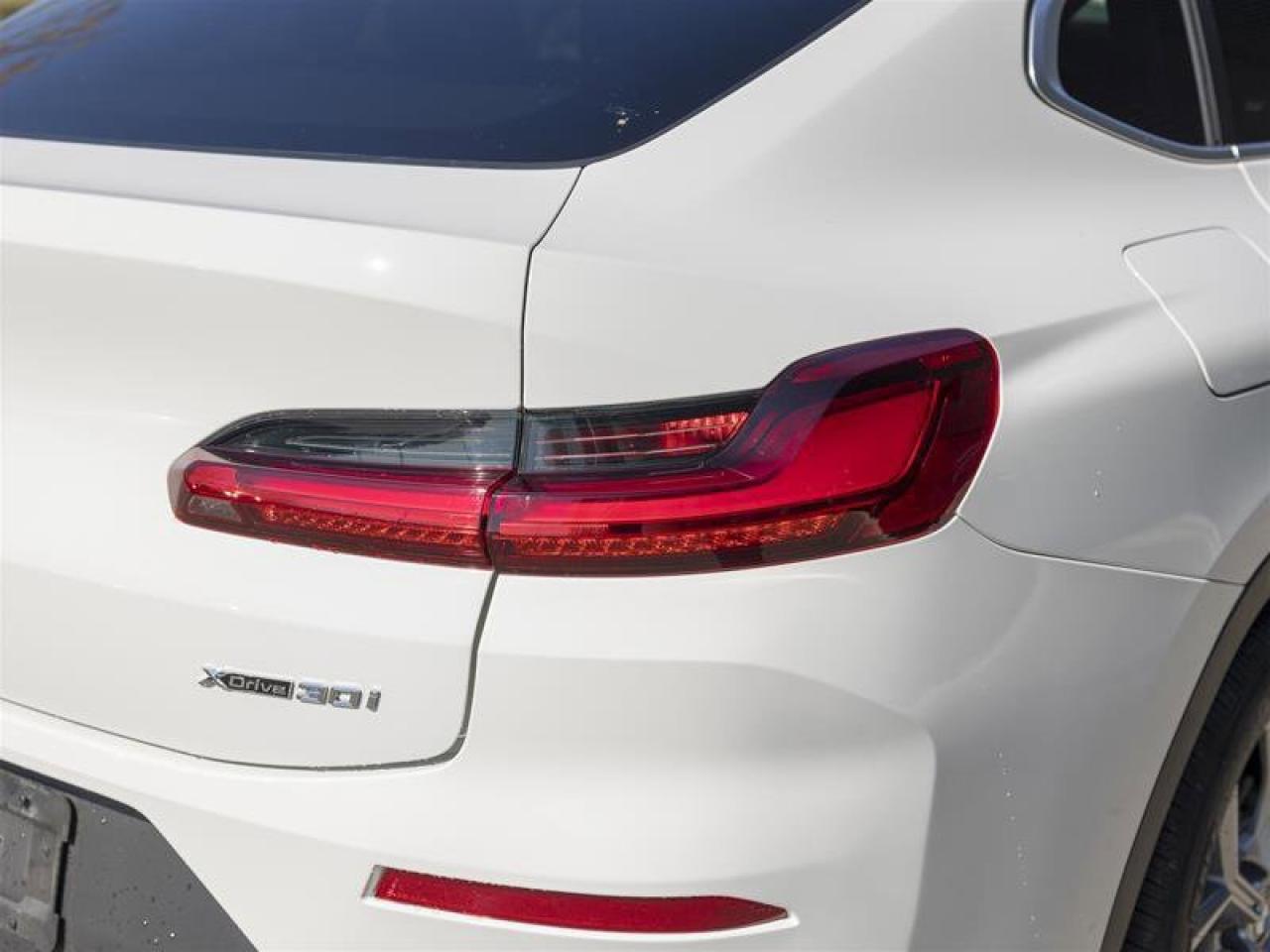 2025 BMW X4 xDrive30i White Photo