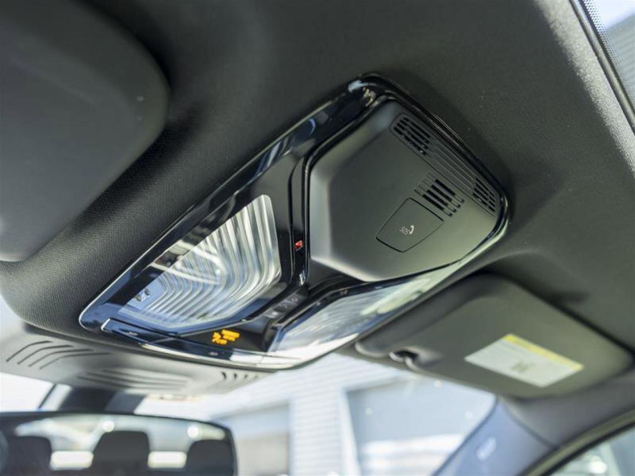 2025 BMW X4 xDrive30i White Photo