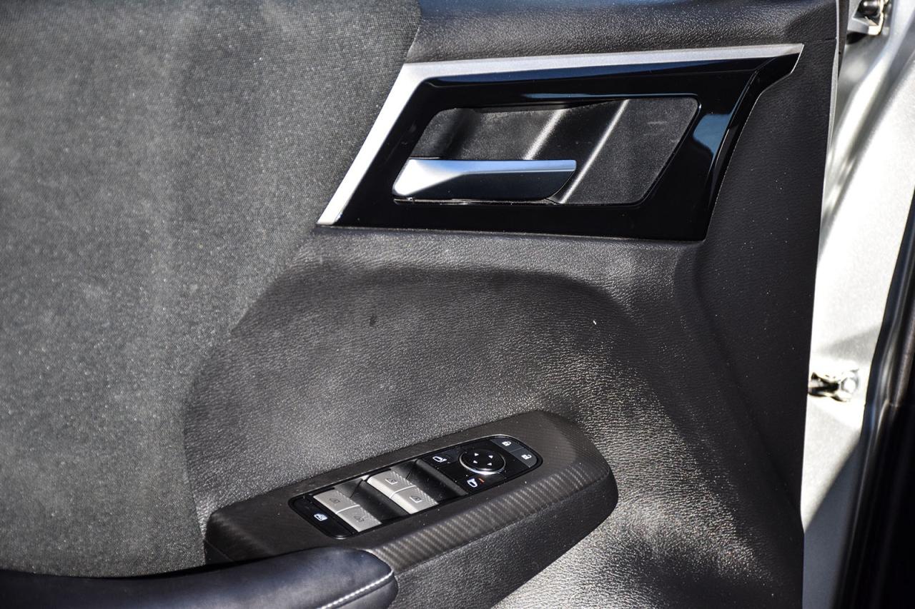 2024 Mitsubishi Outlander ES S-AWC / NO ACCIDENT / CARPLAY / BSM / 7 SEATER Photo