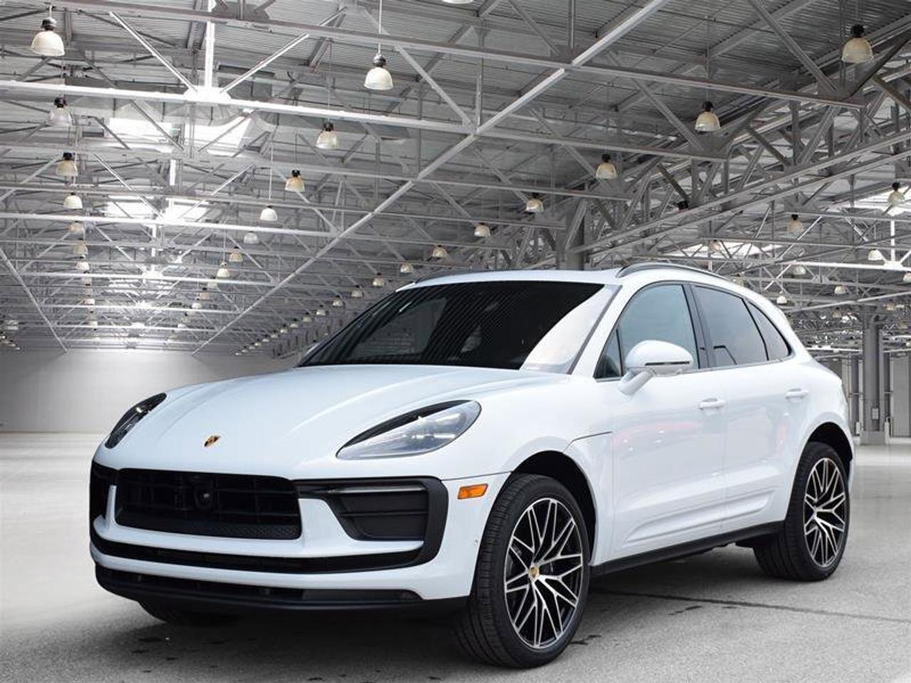 2024 Porsche Macan AWD White Photo0