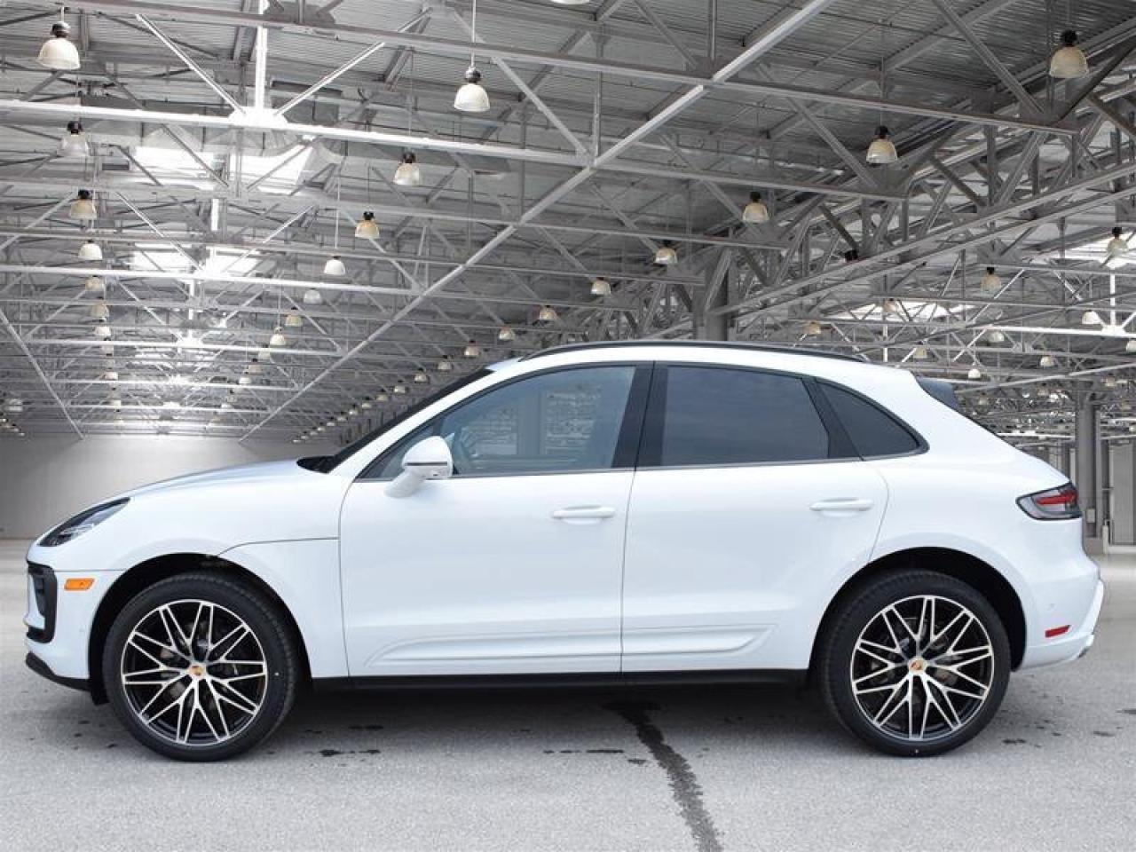 2024 Porsche Macan AWD White Photo