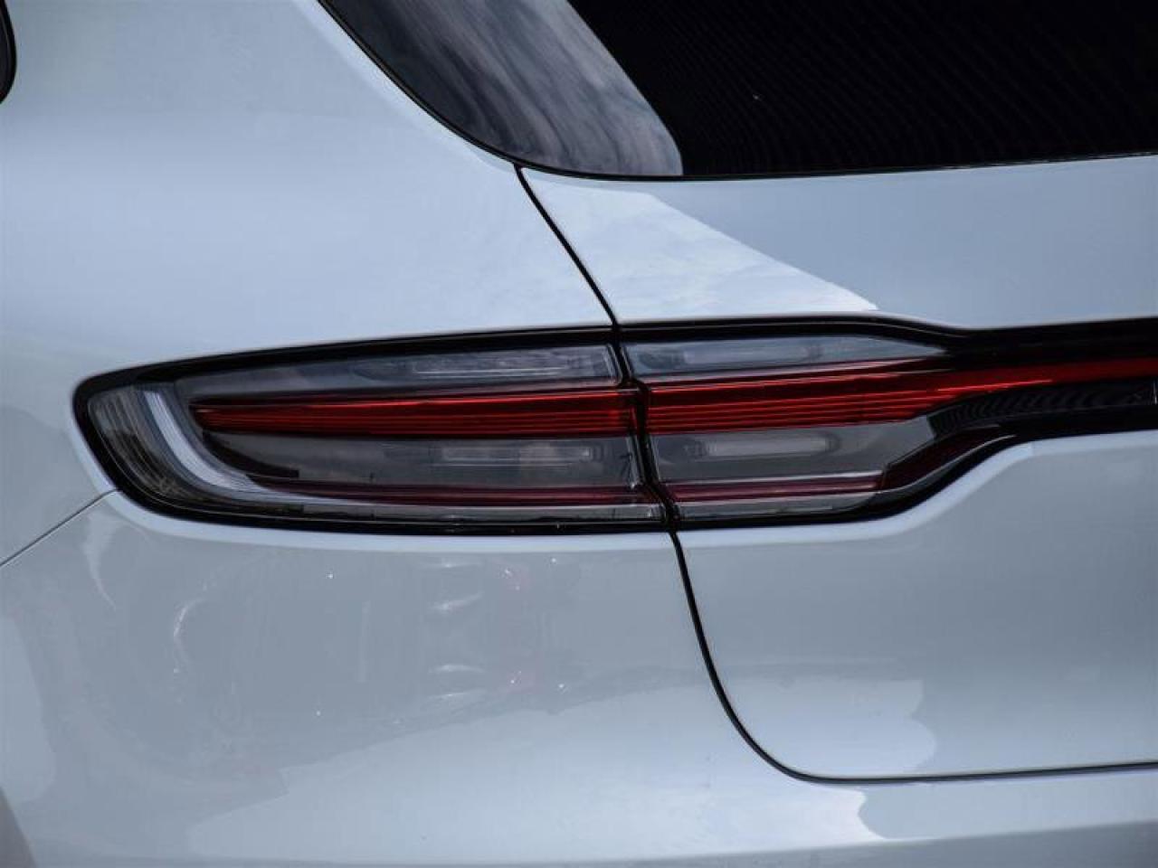 2024 Porsche Macan AWD White Photo