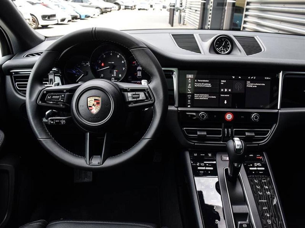 2024 Porsche Macan AWD White Photo