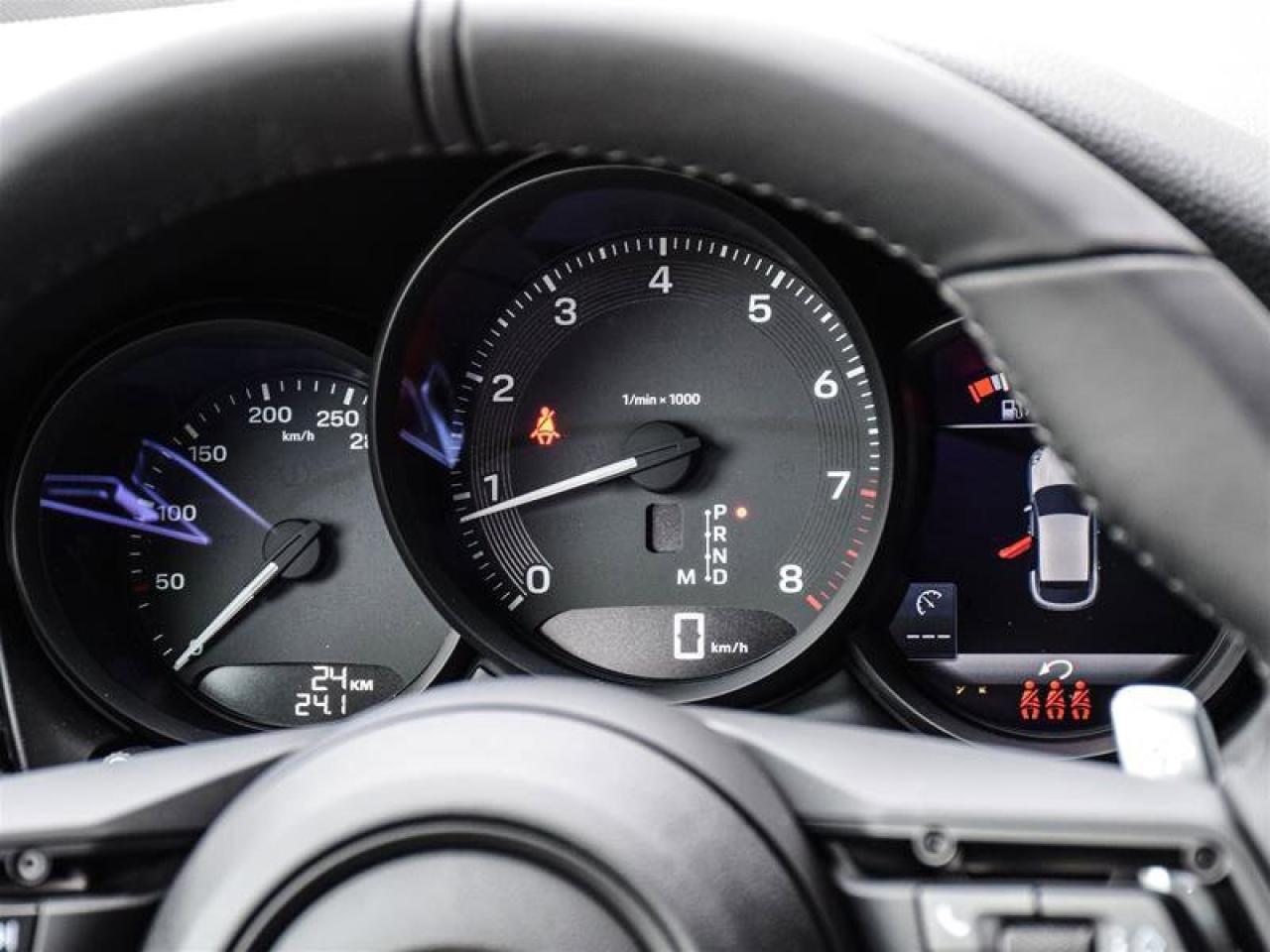 2024 Porsche Macan AWD White Photo