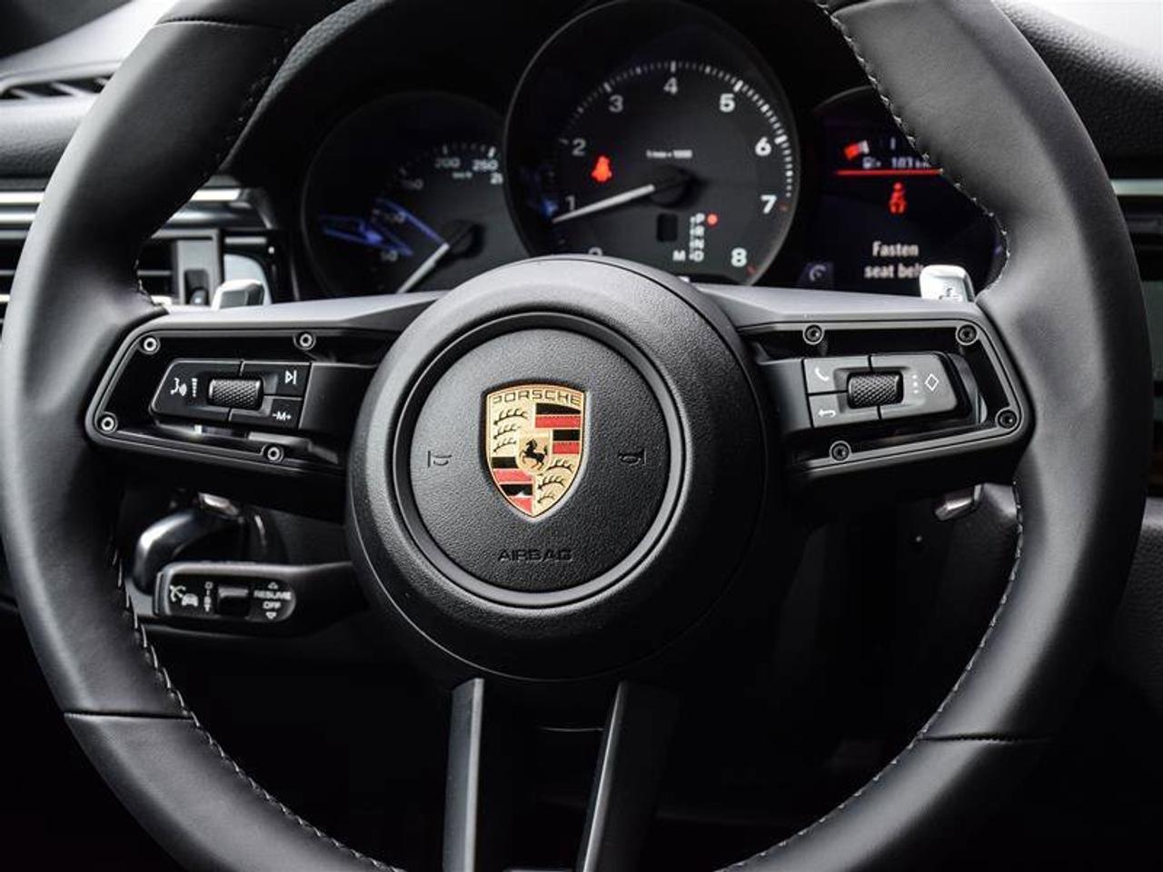 2024 Porsche Macan AWD White Photo