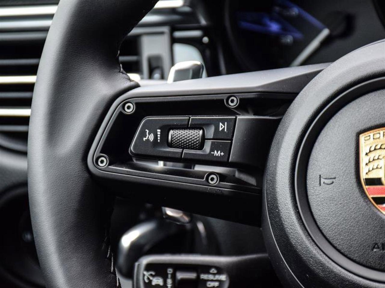 2024 Porsche Macan AWD White Photo