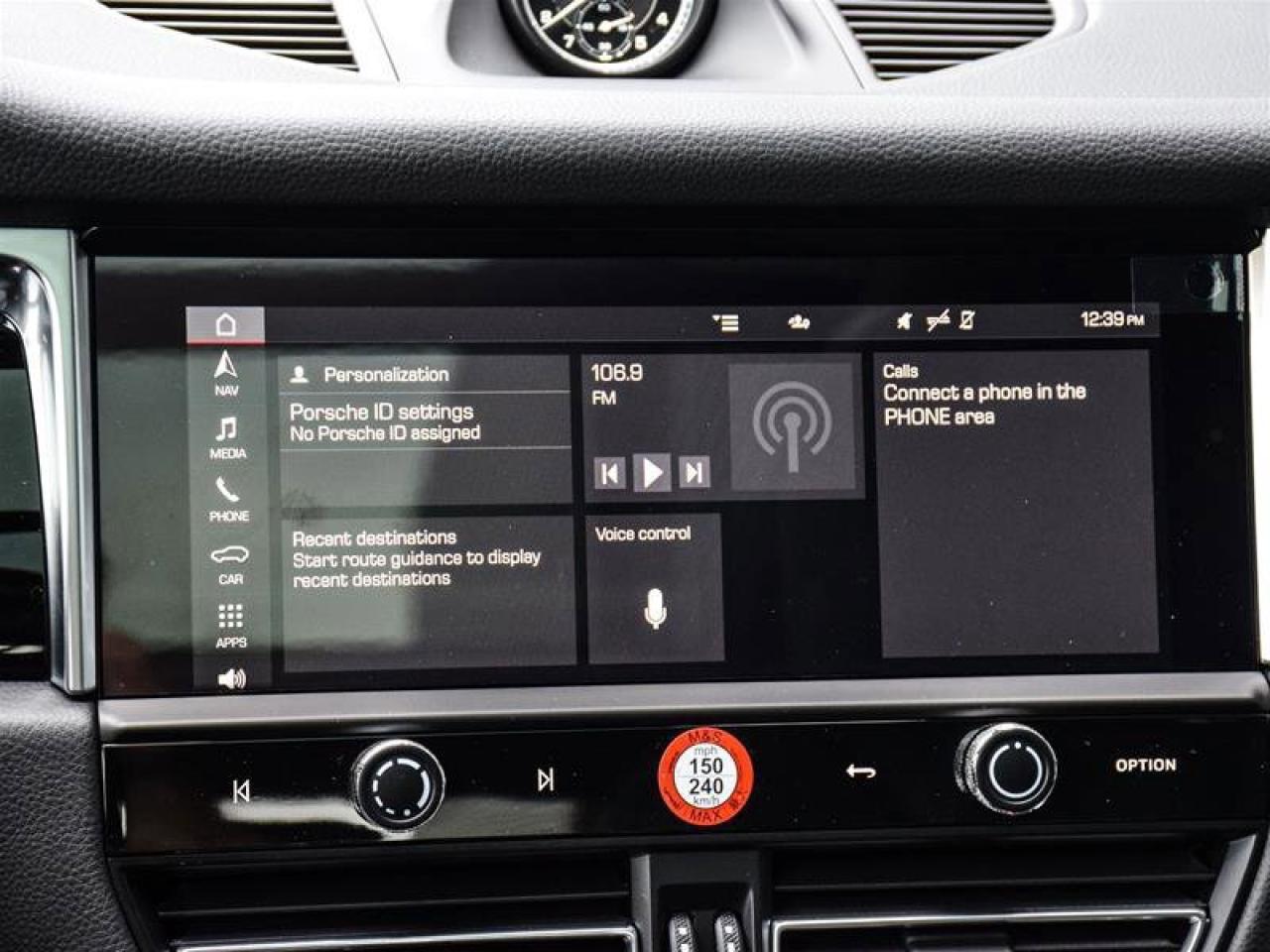 2024 Porsche Macan AWD White Photo