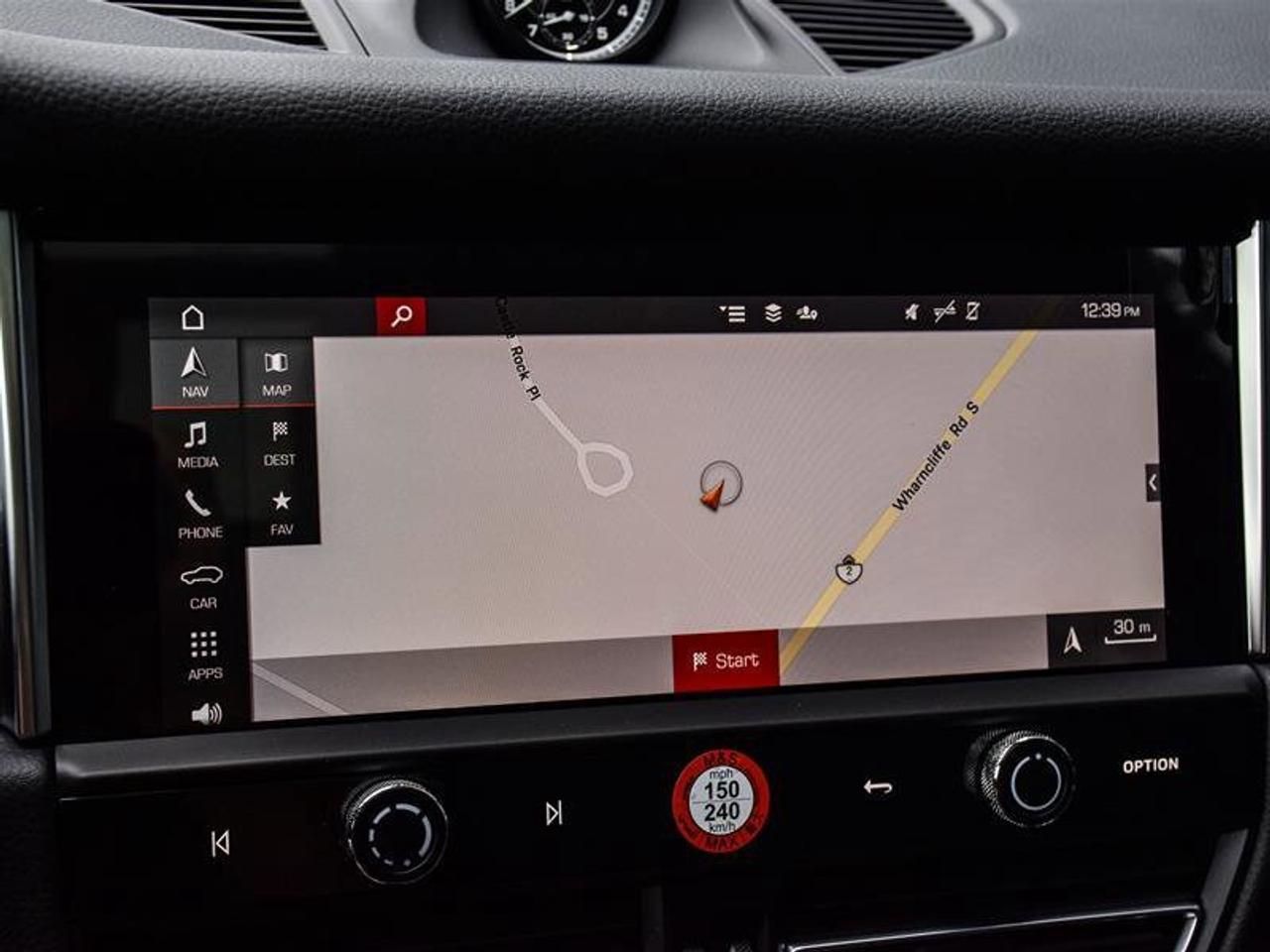 2024 Porsche Macan AWD White Photo