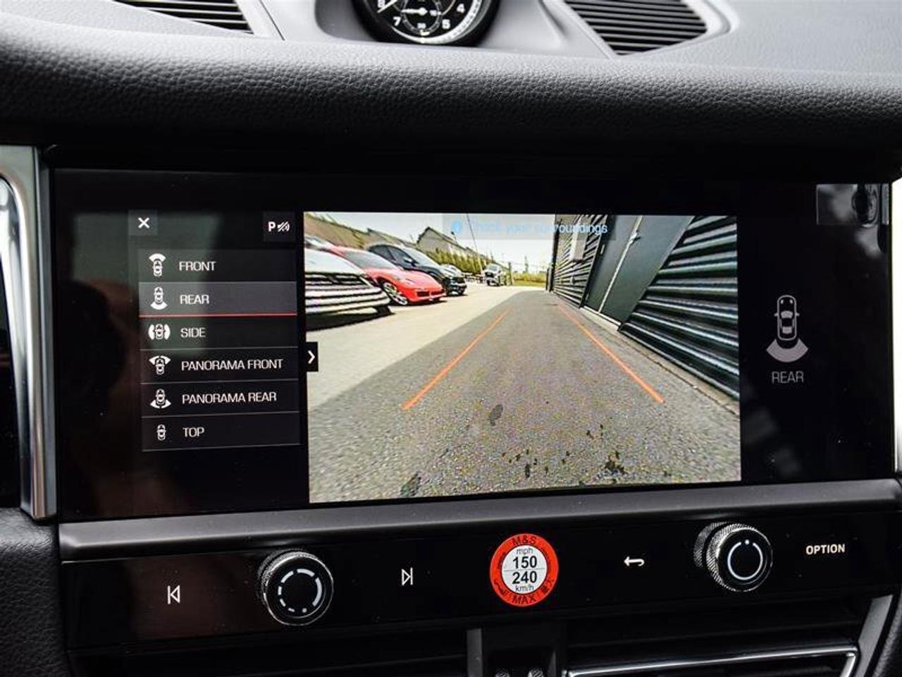 2024 Porsche Macan AWD White Photo