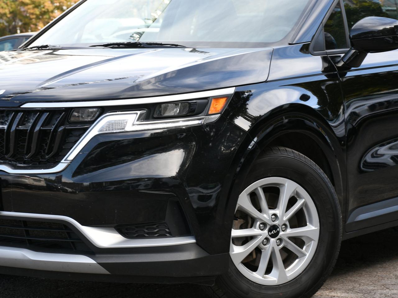 2024 Kia Carnival LX+ CPO   Ex-Rental   Bluetooth   Backup Camera Photo4