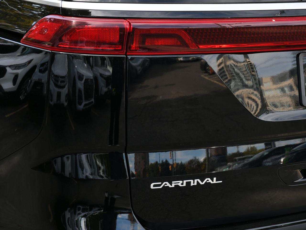 2024 Kia Carnival LX+ CPO   Ex-Rental   Bluetooth   Backup Camera Photo