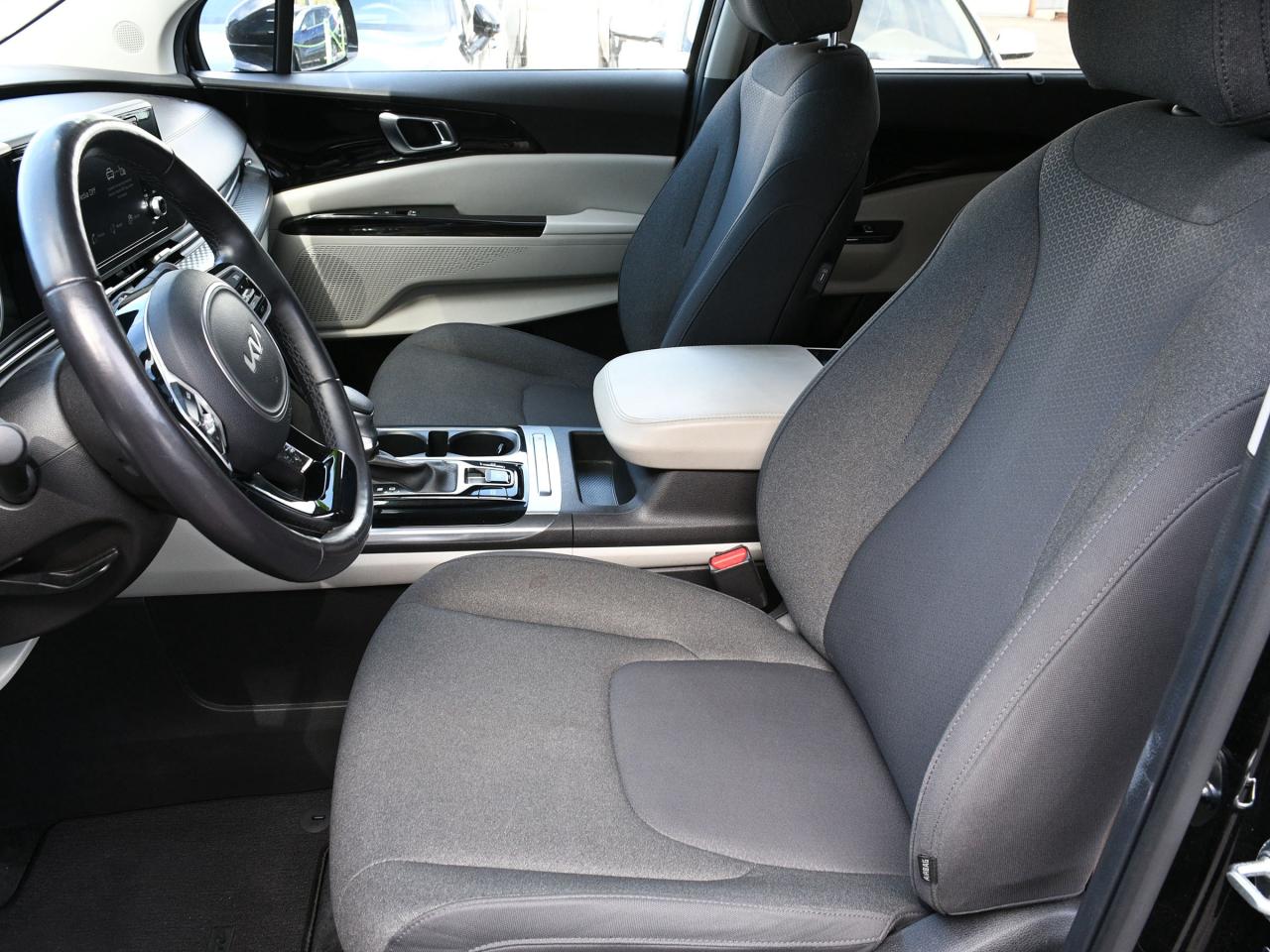 2024 Kia Carnival LX+ CPO   Ex-Rental   Bluetooth   Backup Camera Photo