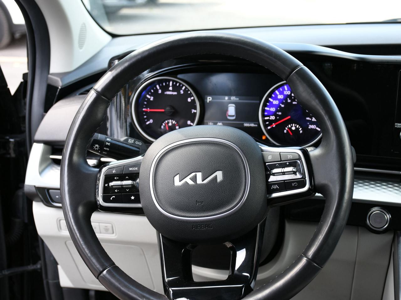 2024 Kia Carnival LX+ CPO   Ex-Rental   Bluetooth   Backup Camera Photo