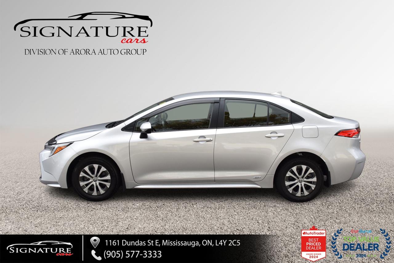 2023 Toyota Corolla Hybrid LE AWD / NO ACCIDENT / CARPLAY / BSM / HTD SEATS Photo