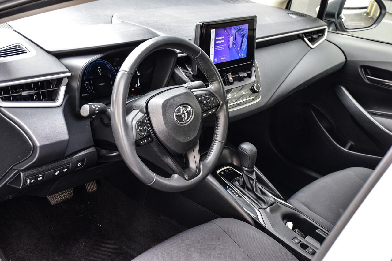 2023 Toyota Corolla Hybrid LE AWD / NO ACCIDENT / CARPLAY / BSM / HTD SEATS Photo