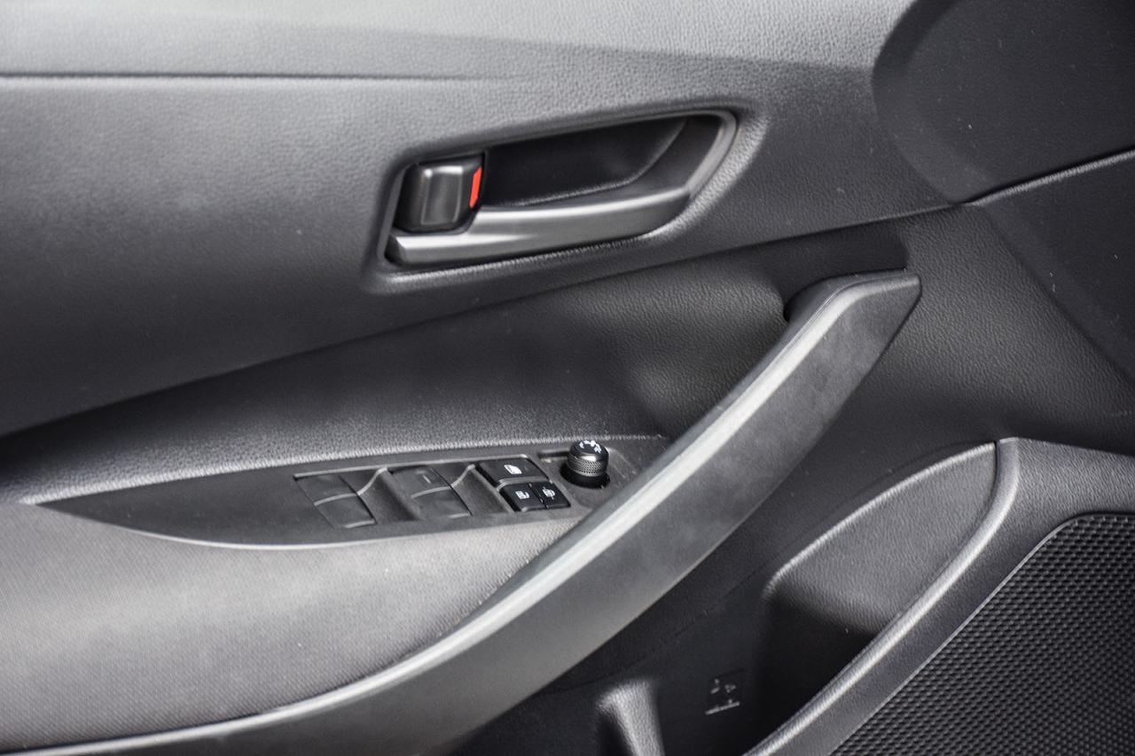 2023 Toyota Corolla Hybrid LE AWD / NO ACCIDENT / CARPLAY / BSM / HTD SEATS Photo