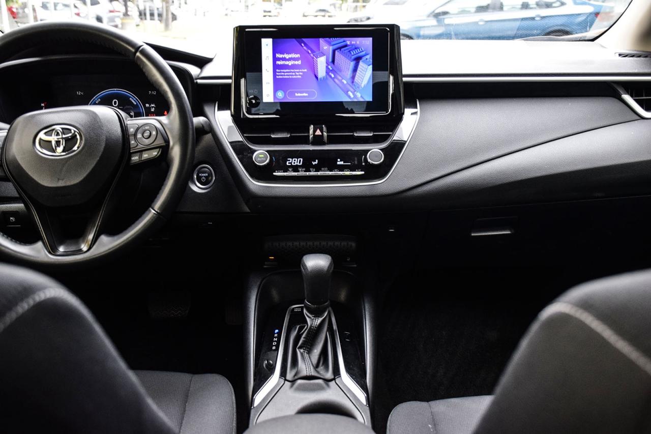 2023 Toyota Corolla Hybrid LE AWD / NO ACCIDENT / CARPLAY / BSM / HTD SEATS Photo