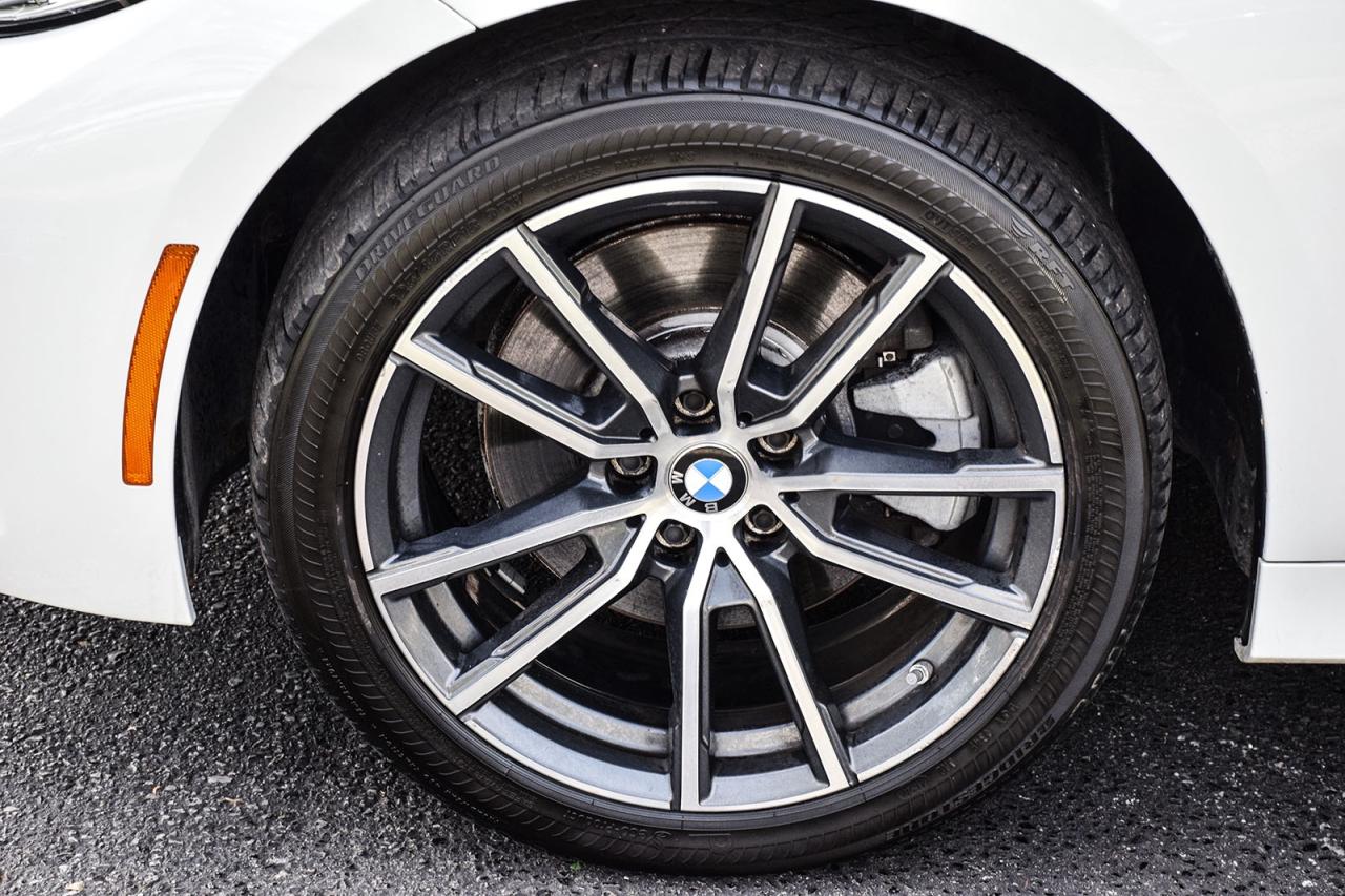 2021 BMW 3 Series 330i xDrive AWD / NO ACCIDENT/SUNROOF/LEATHER/NAVI Photo