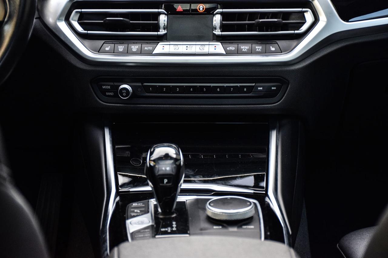 2021 BMW 3 Series 330i xDrive AWD / NO ACCIDENT/SUNROOF/LEATHER/NAVI Photo