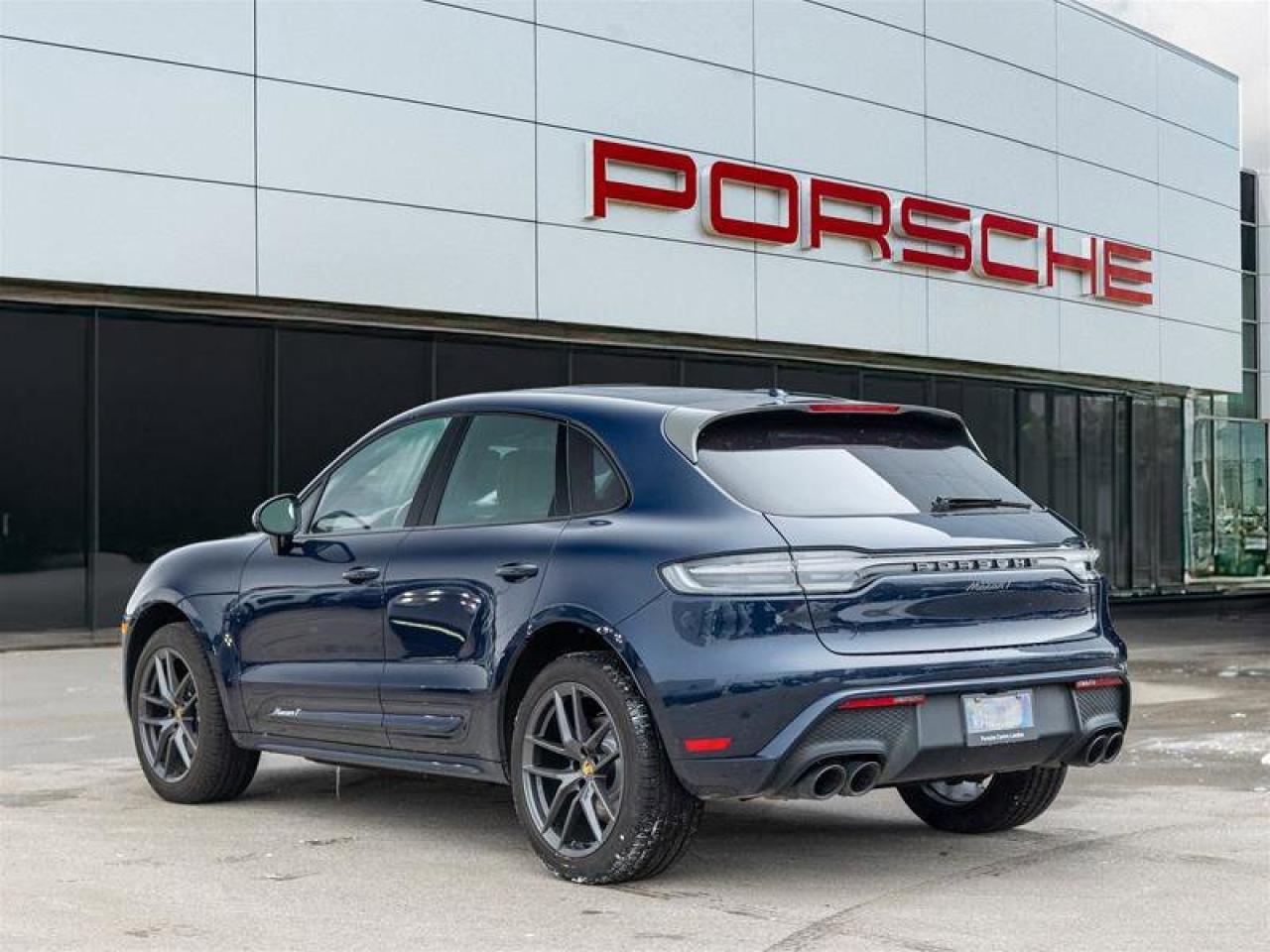 2023 Porsche Macan T Blue Photo3