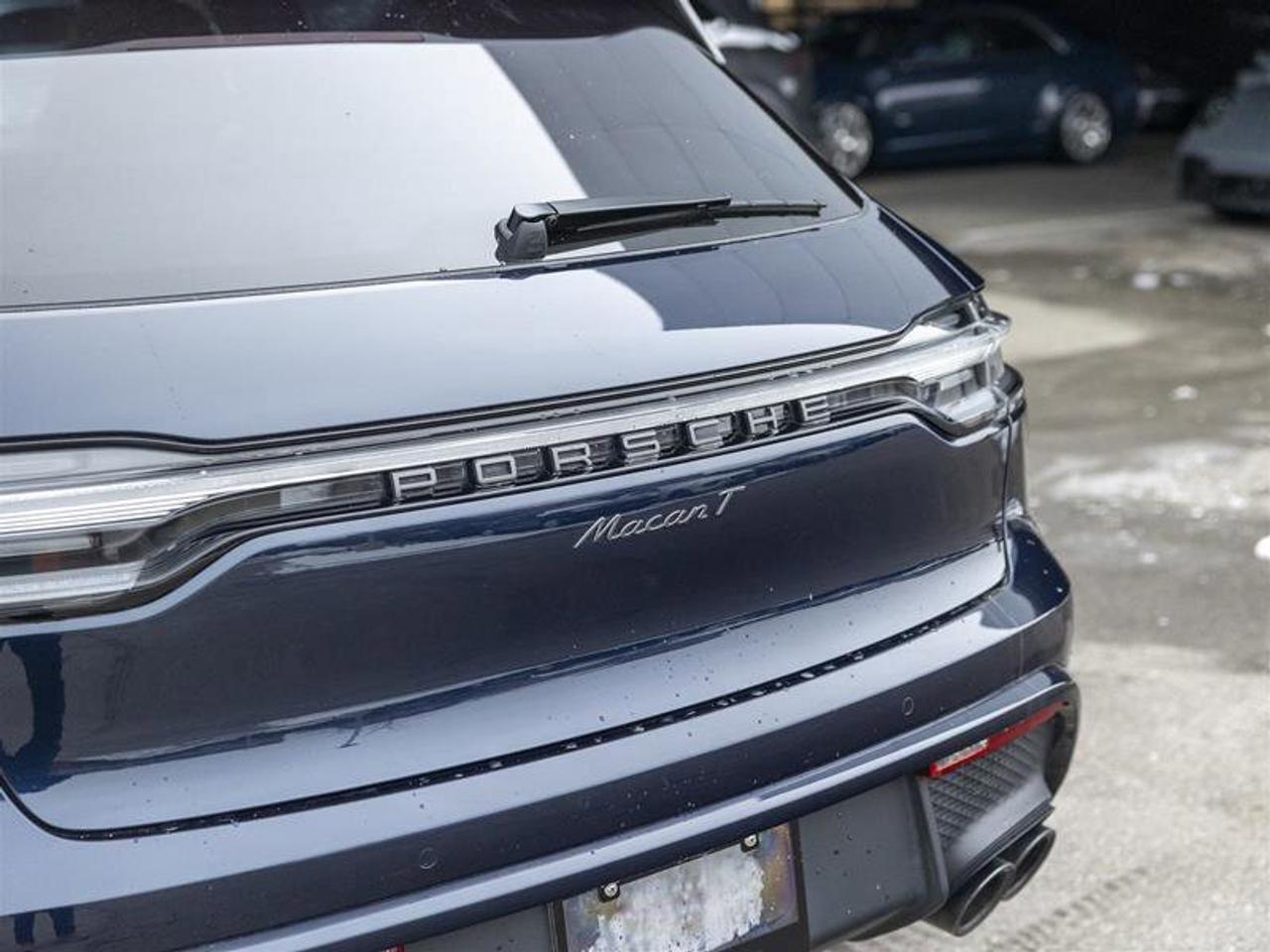 2023 Porsche Macan T Blue Photo