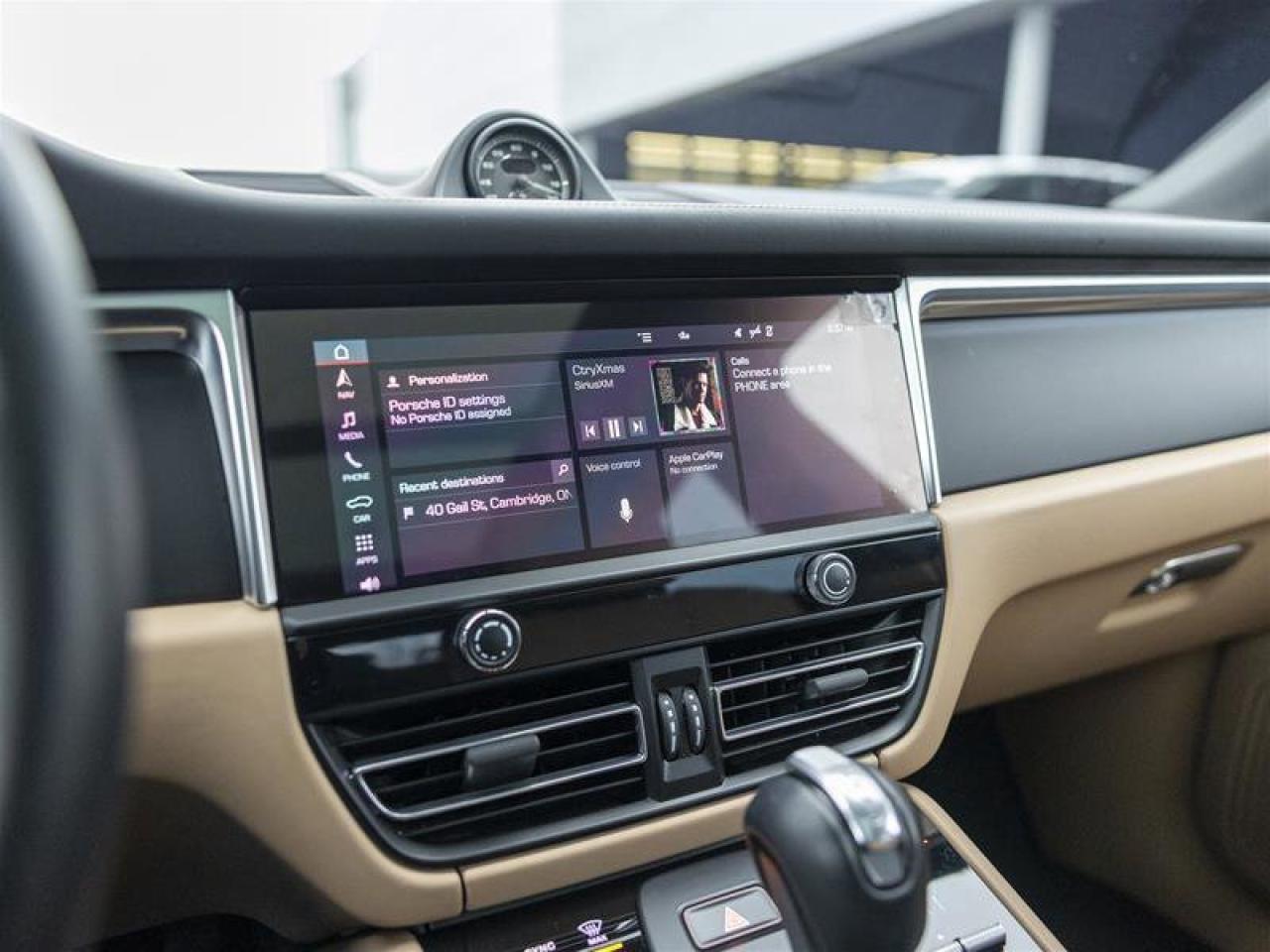 2023 Porsche Macan T Blue Photo