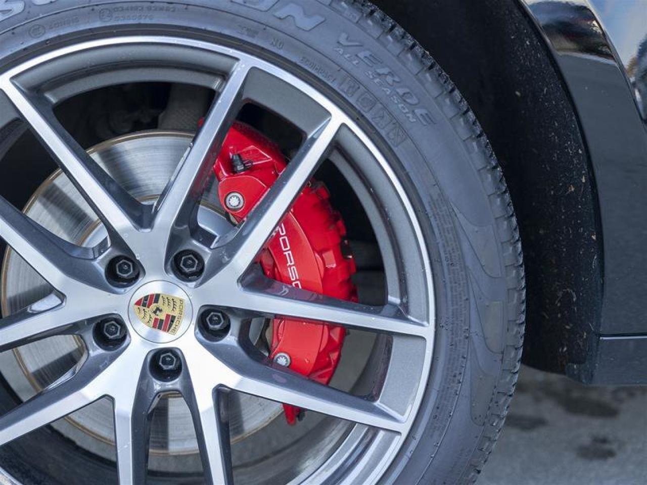 2023 Porsche Macan S Black Photo