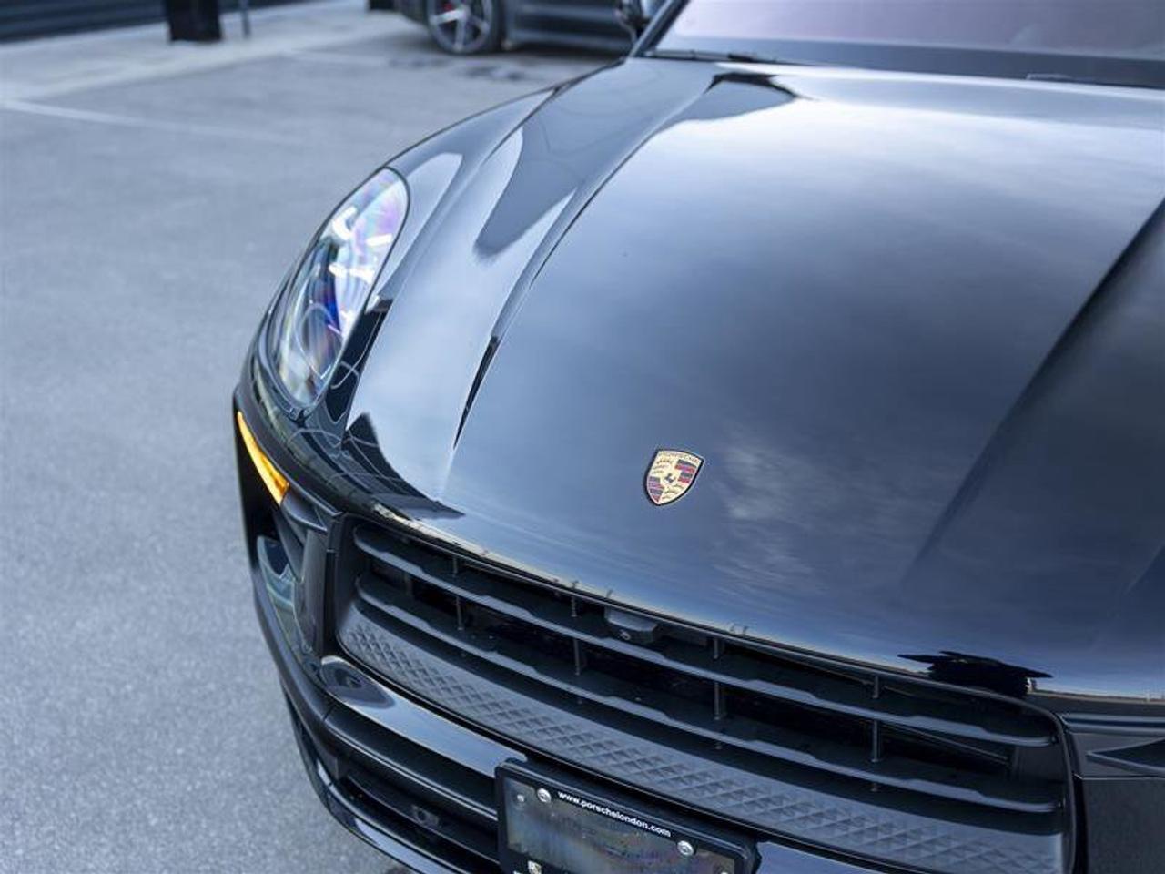 2023 Porsche Macan S Black Photo
