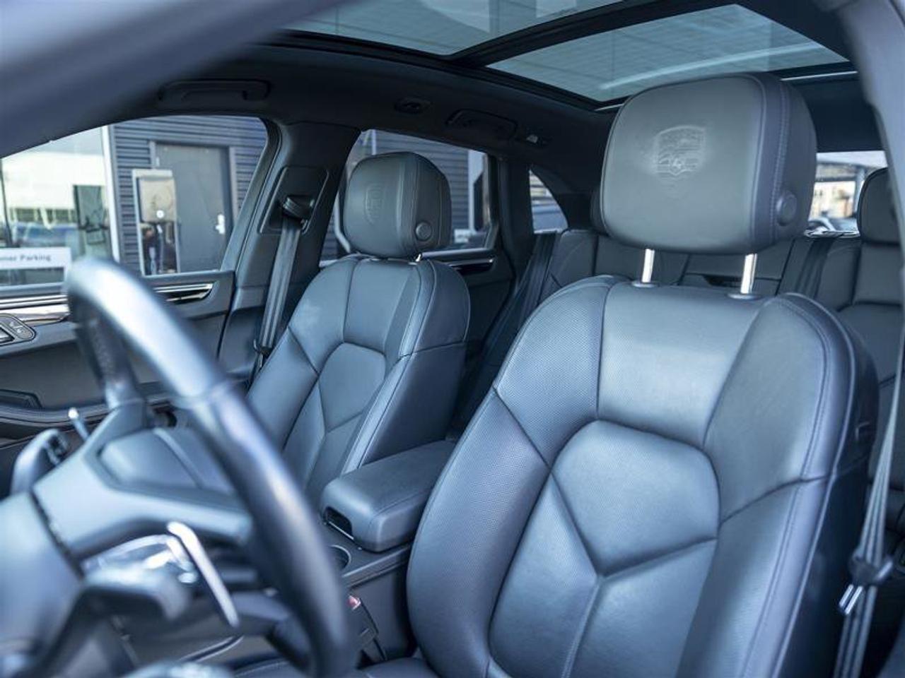 2023 Porsche Macan S Black Photo