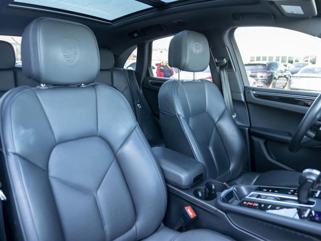 2023 Porsche Macan S Black Photo