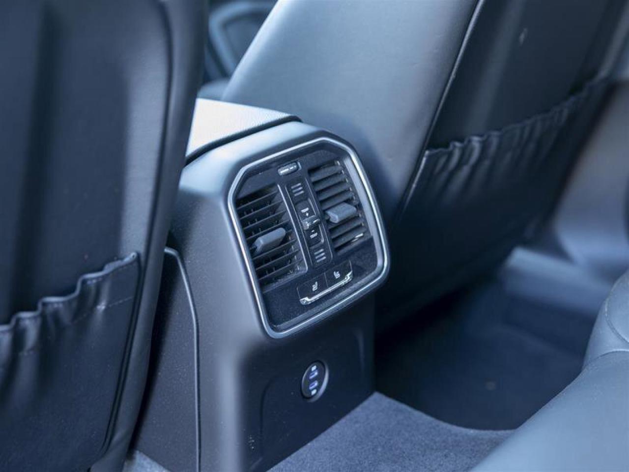 2023 Porsche Macan S Black Photo