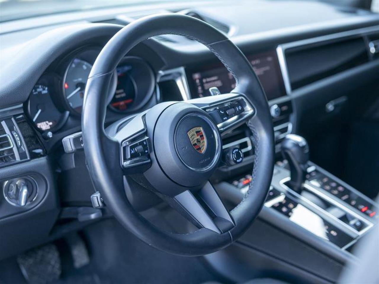2023 Porsche Macan S Black Photo