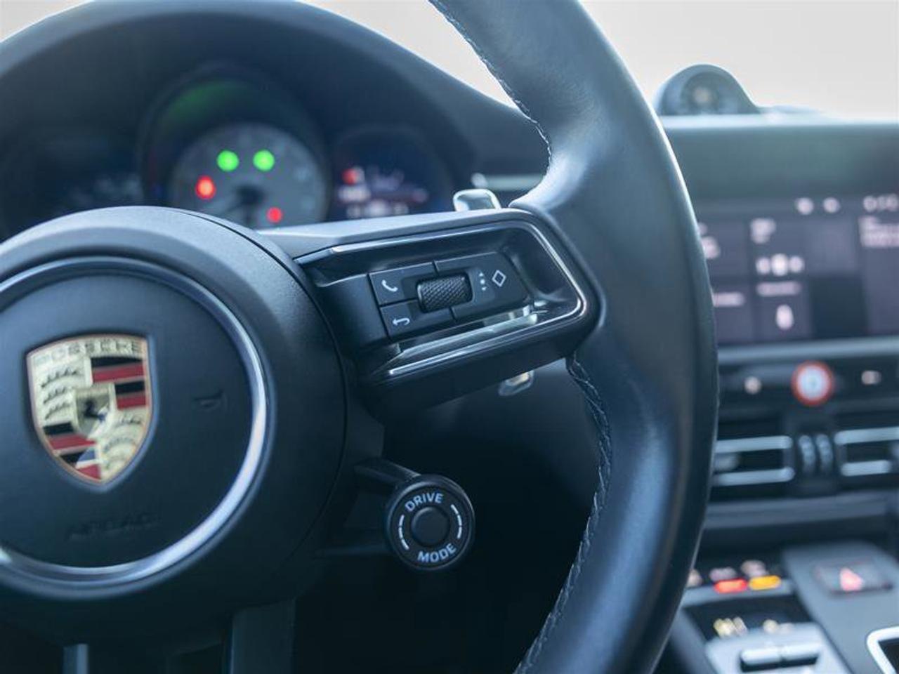 2023 Porsche Macan S Black Photo