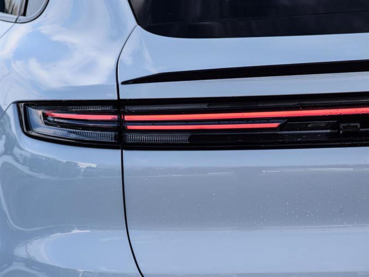 2024 Porsche Cayenne S White Photo