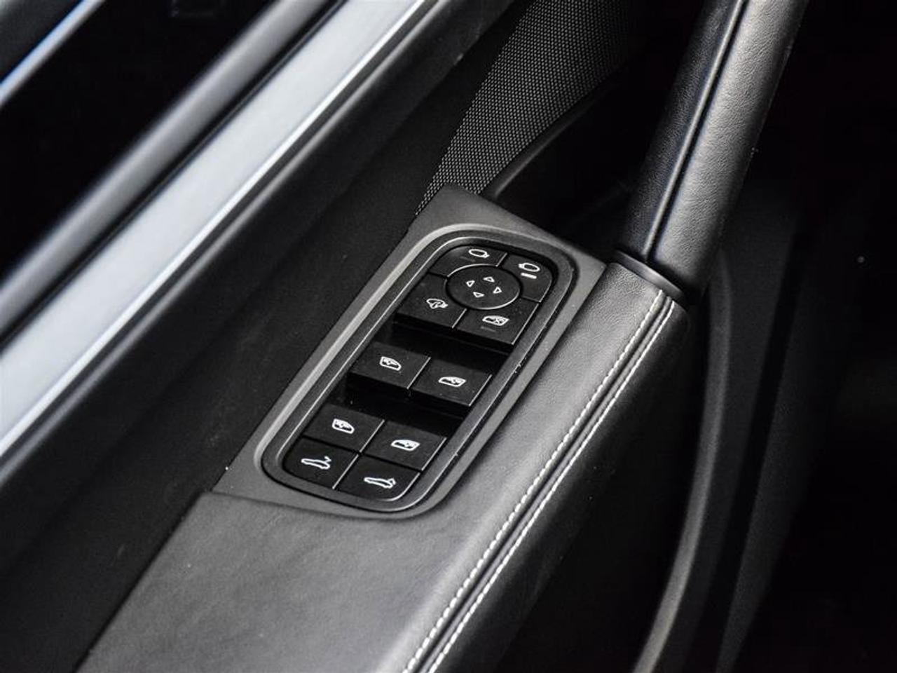 2024 Porsche Cayenne S White Photo