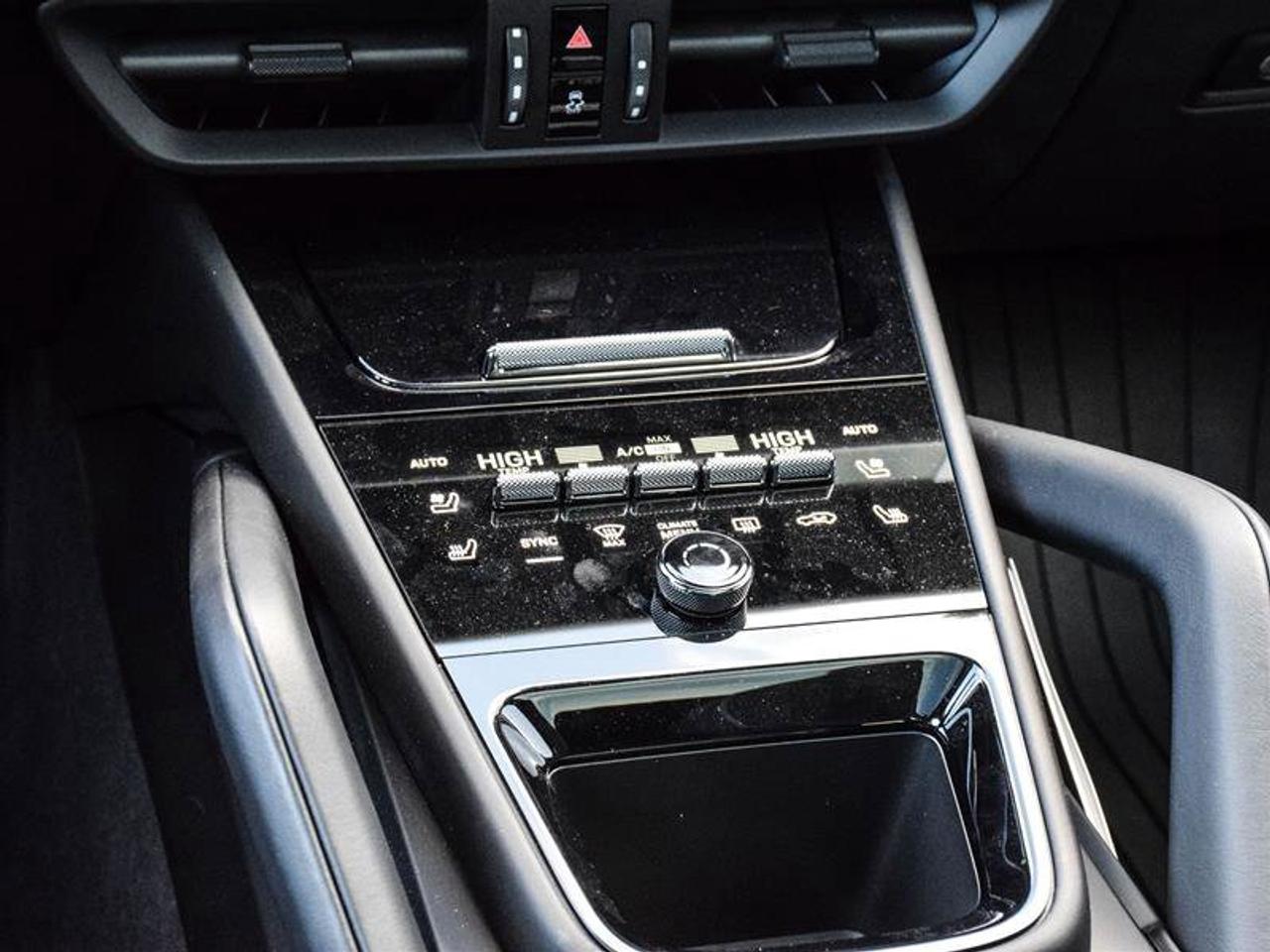 2024 Porsche Cayenne S White Photo