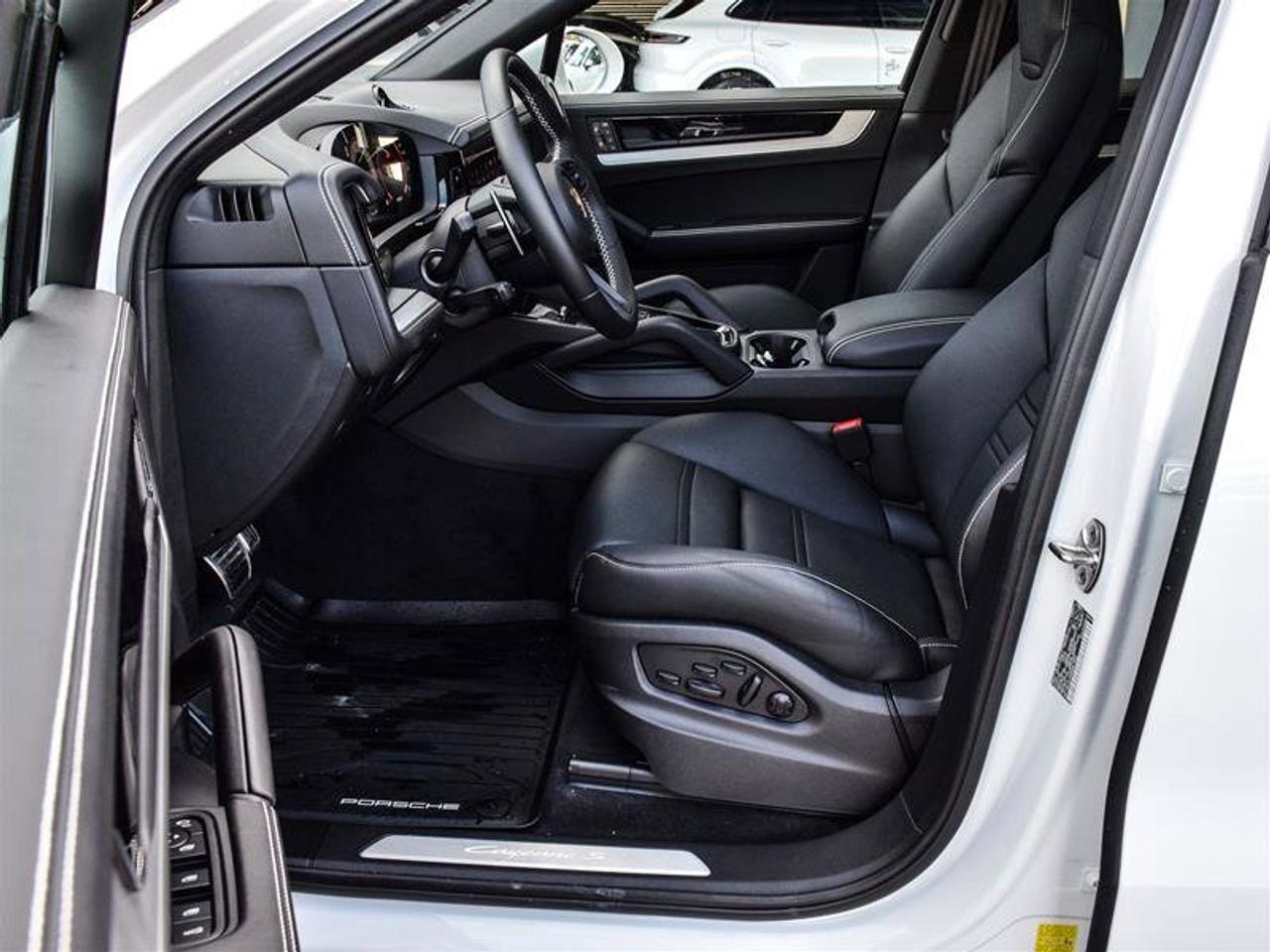 2024 Porsche Cayenne S White Photo