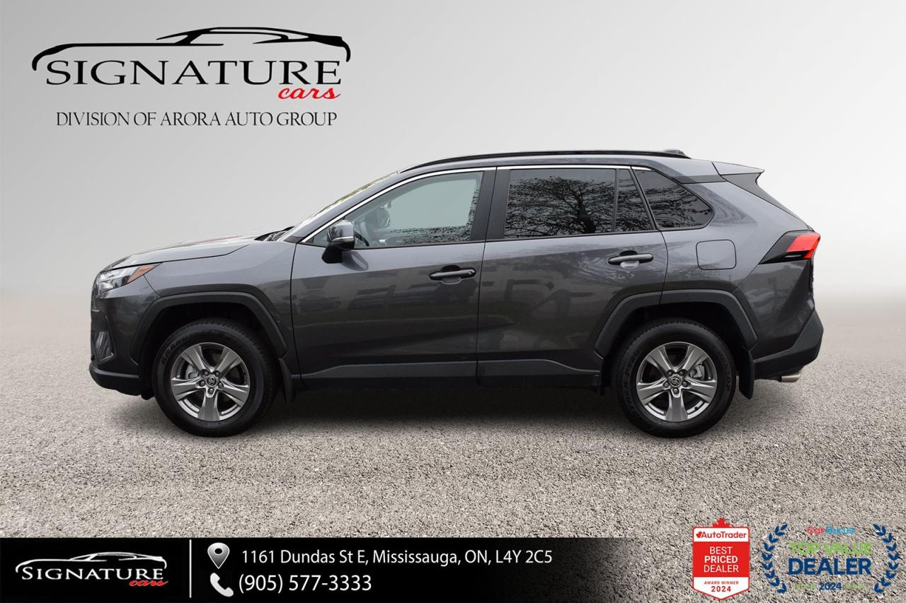 2024 Toyota RAV4 XLE AWD / NO ACCIDENT /SUNROOF / CARPLAY / BSM Photo