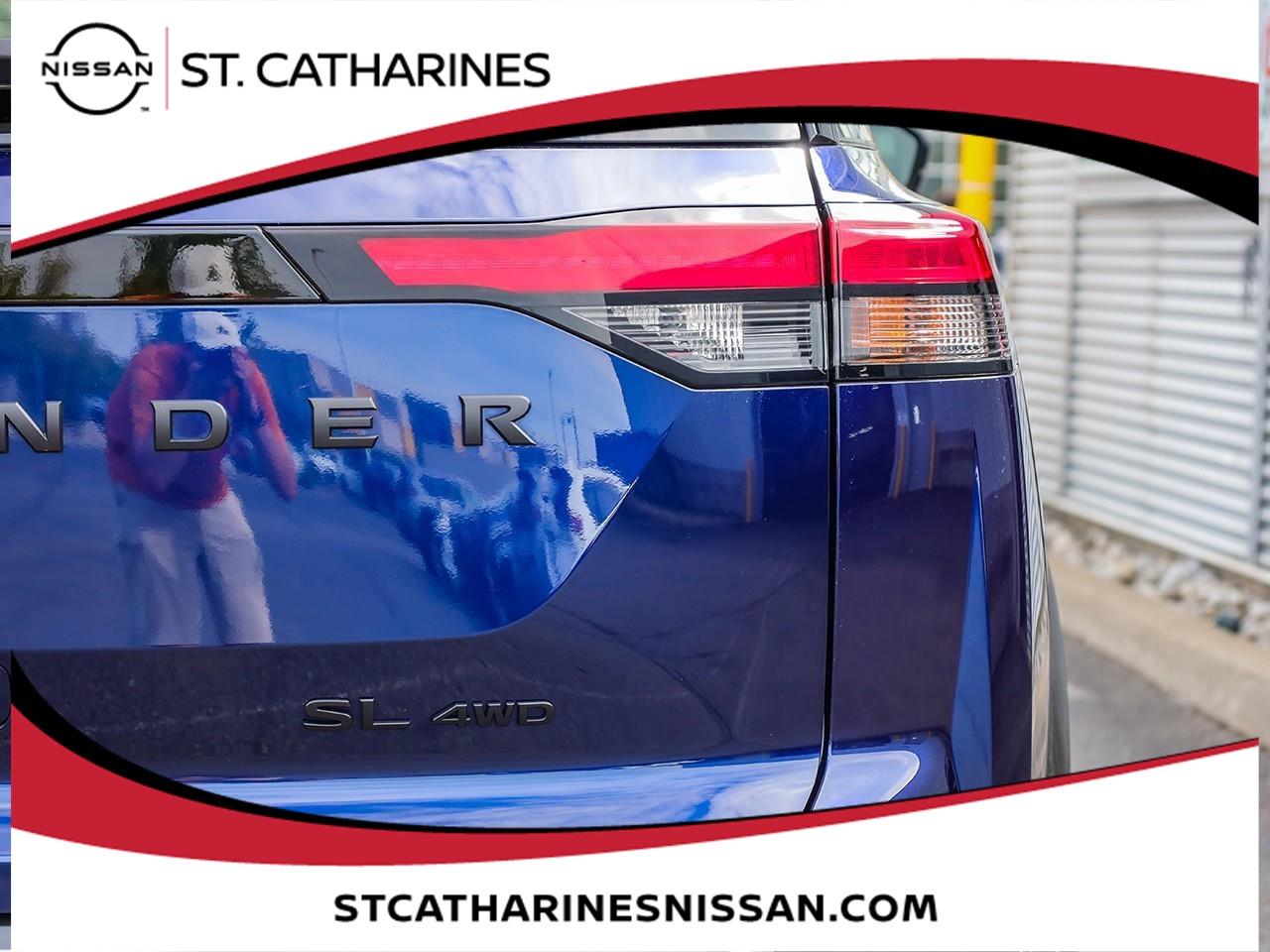 2025 Nissan Pathfinder SL Photo