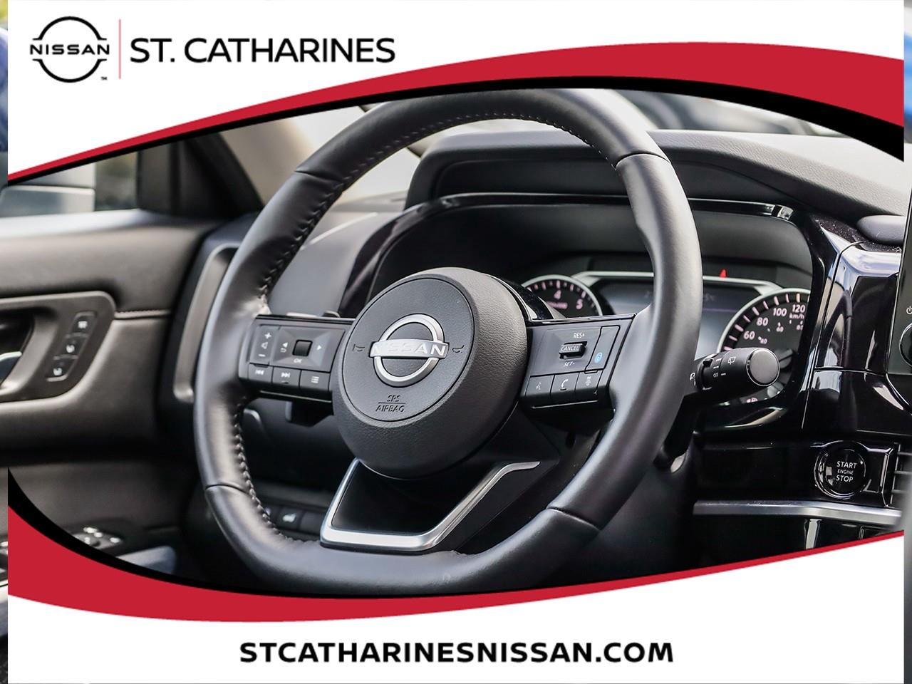 2025 Nissan Pathfinder SL Photo