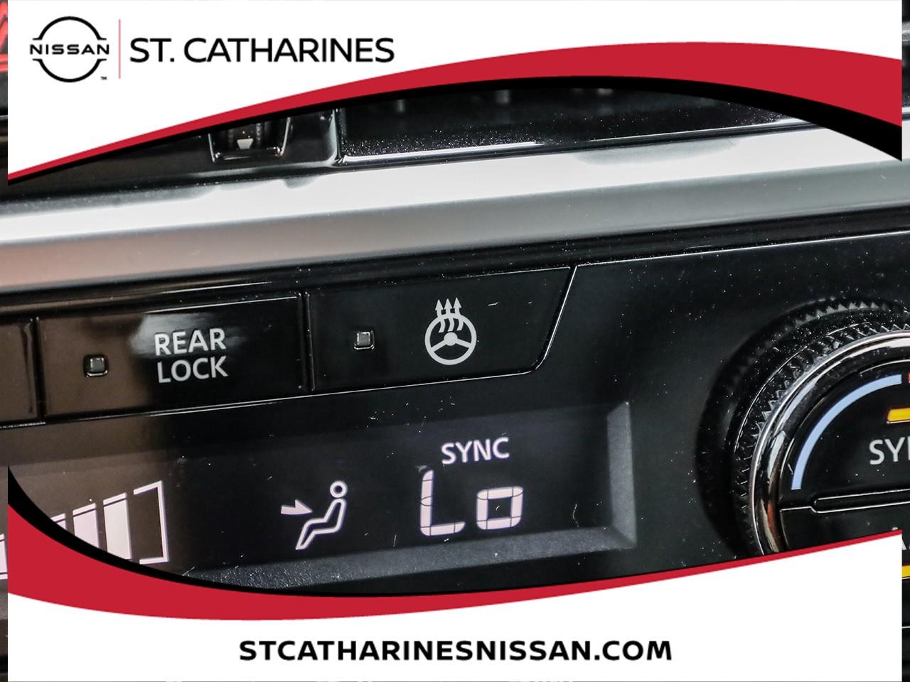 2025 Nissan Pathfinder SL Photo