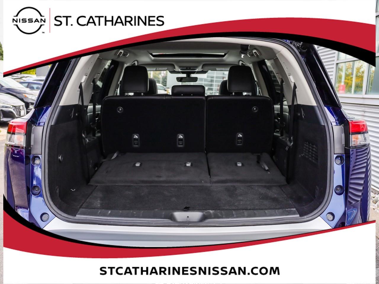 2025 Nissan Pathfinder SL Photo