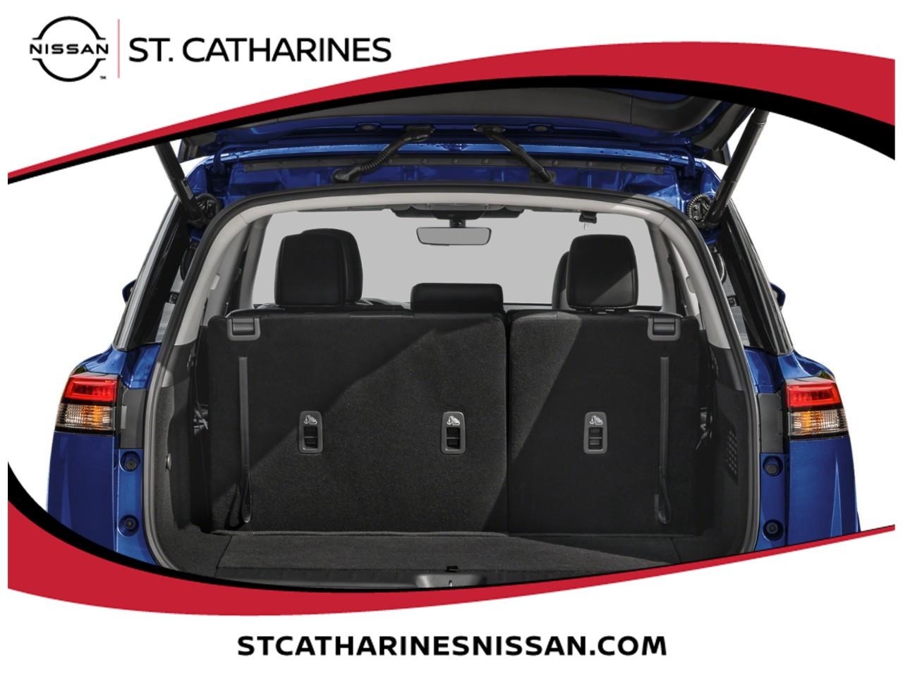 2025 Nissan Pathfinder SL Photo