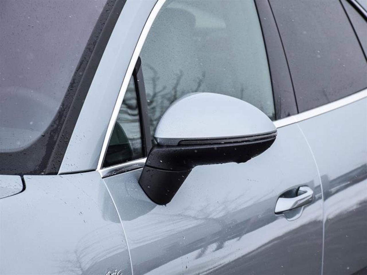 2025 Porsche Macan Electric 4S Silver Photo