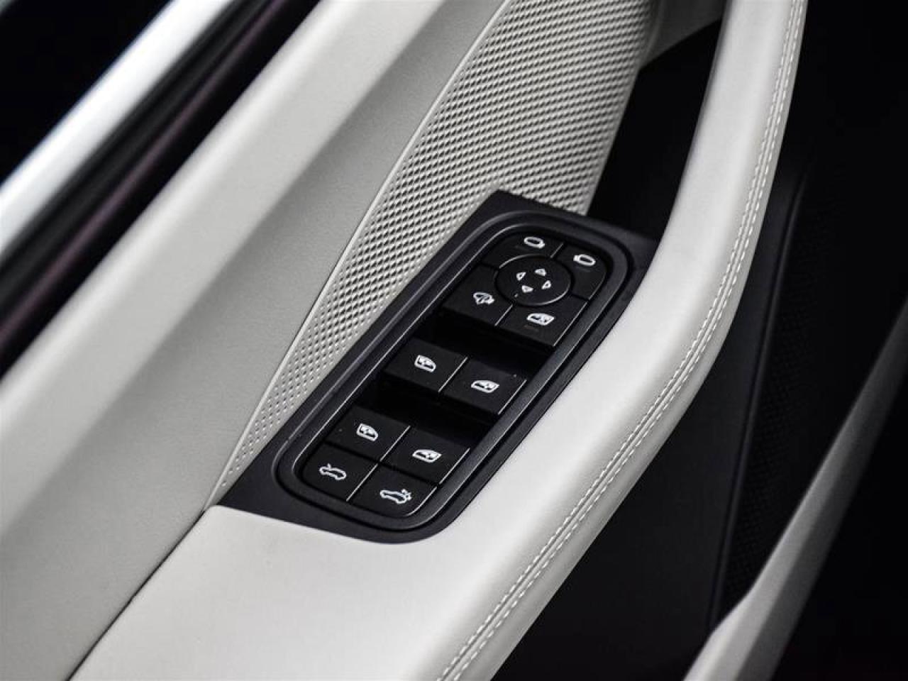 2025 Porsche Macan Electric 4S Silver Photo