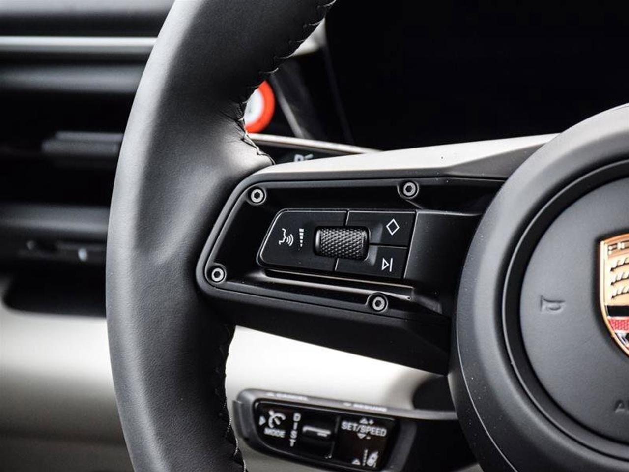 2025 Porsche Macan Electric 4S Silver Photo
