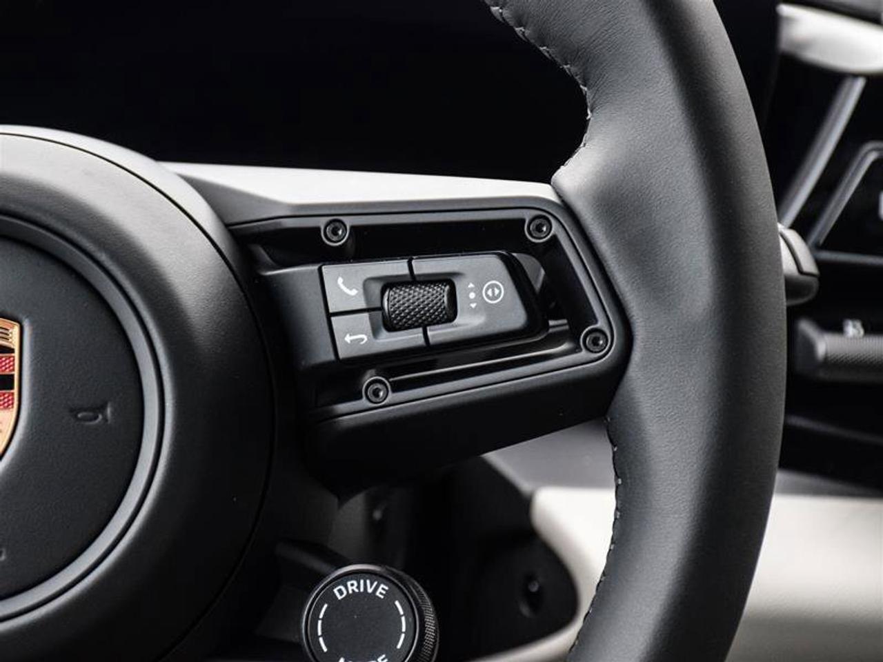 2025 Porsche Macan Electric 4S Silver Photo